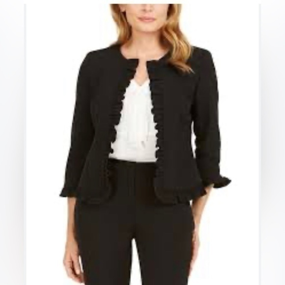 Elle Cropped Black blazer Jacket size xs